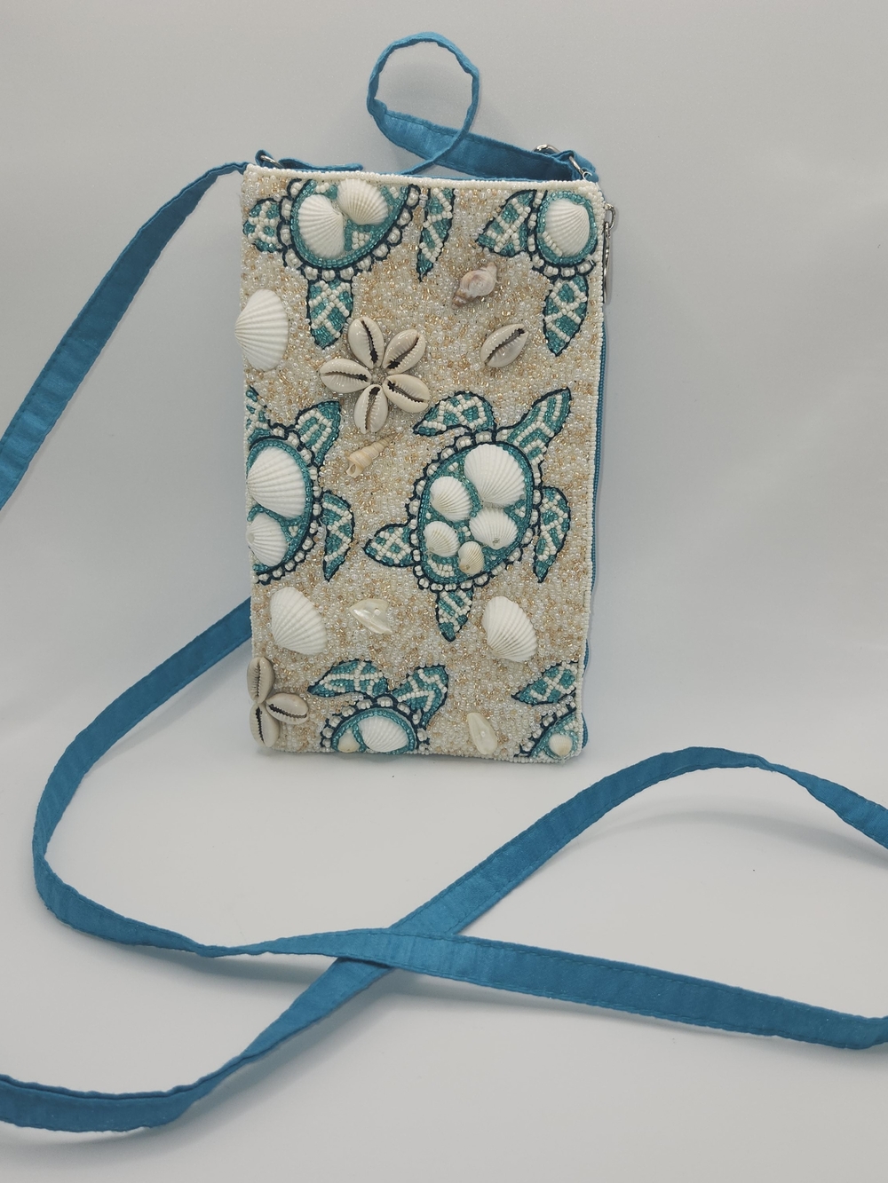Bamboo Trading Co Club Bag Tortuga Sea Turtle Beaded Crossbody Smartphone Purse